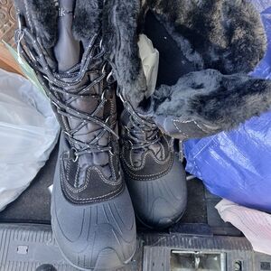 Women's Black Winter Boots